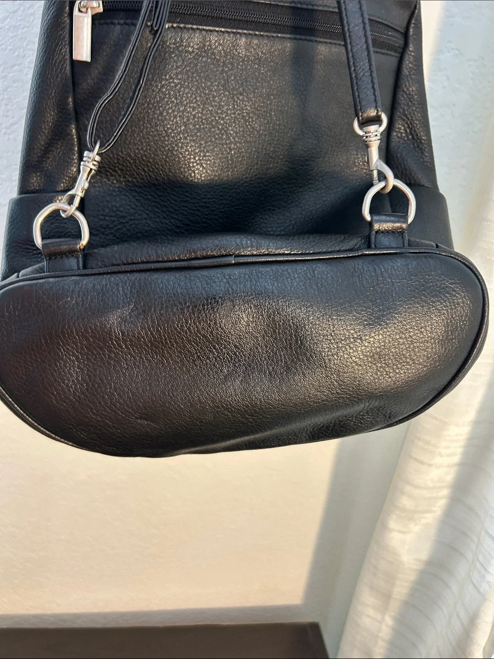 Black Leather Norm Thompson Backpack with 3 front Pockets